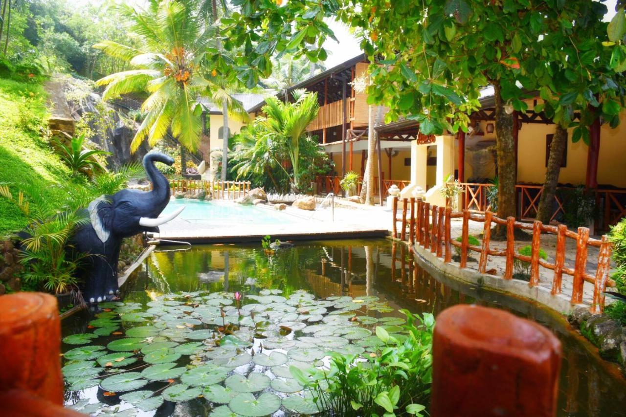 Udf Nature Villa Канди Екстериор снимка